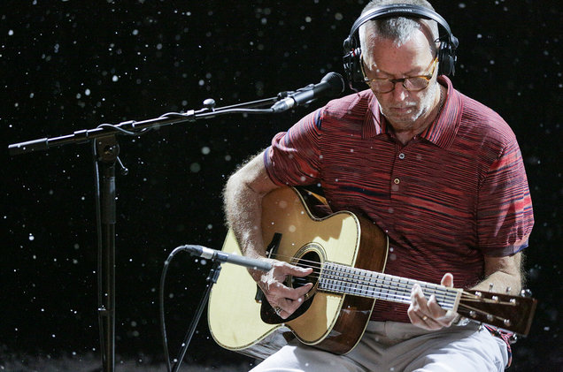 eric-clapton-holiday-press-by-Dave-Kaplan-2018-billboard-1548.jpg